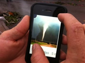 Moradores de Sarandi dizem que foi um tornado que provocou destruição nessa segunda-feira (23) em bairros da cidade